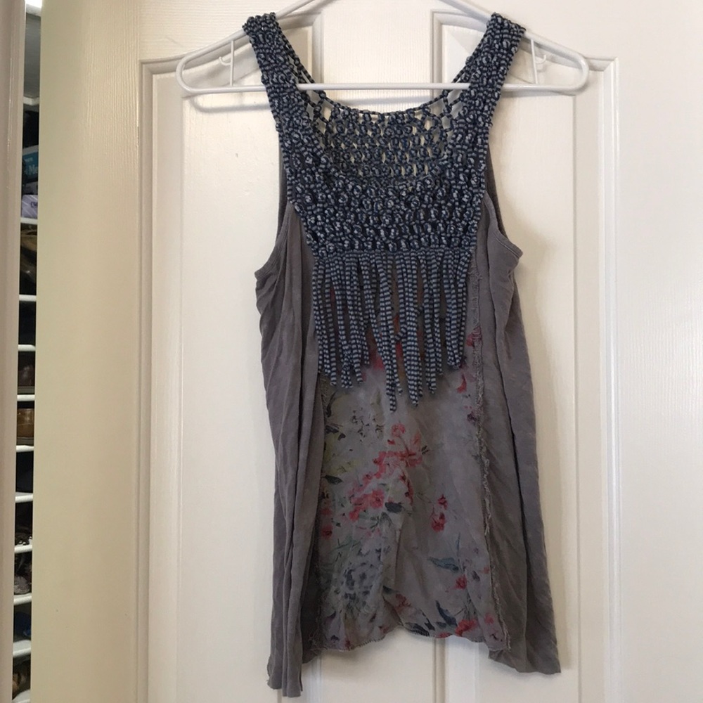 Small Gimmicks tank with crocheted top & fringe